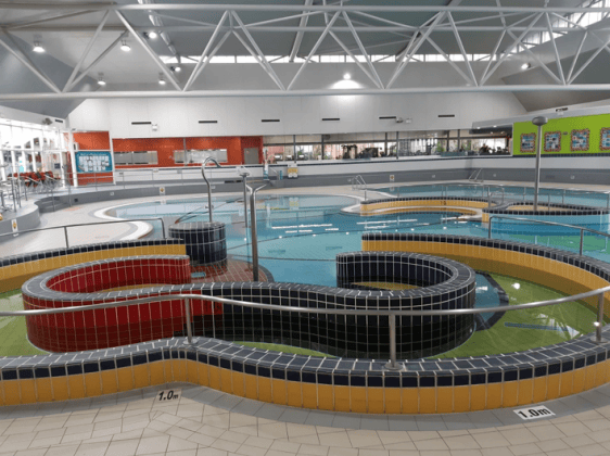 local swimming pool companies