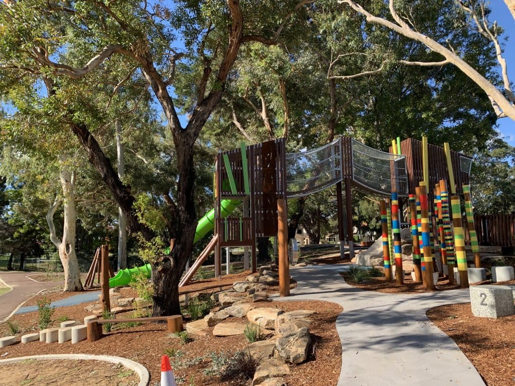 nature based playgrounds in ardross near Melville